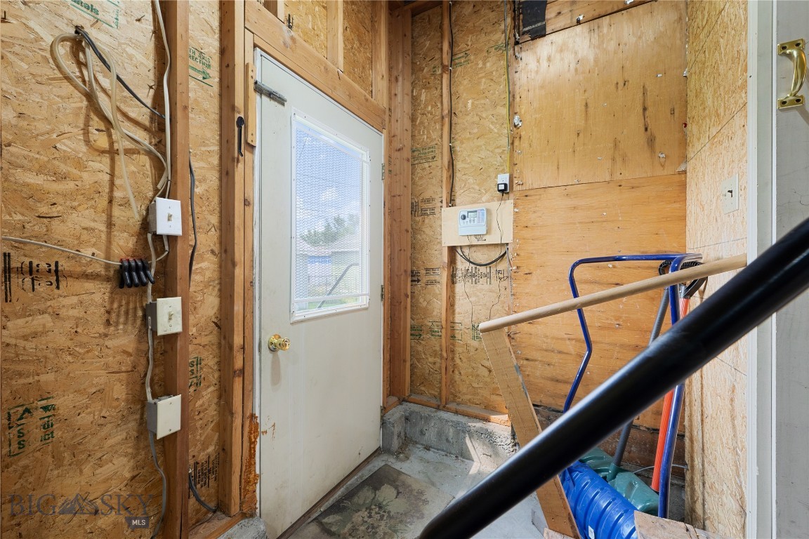 1043 S Colorado Property Photo 35
