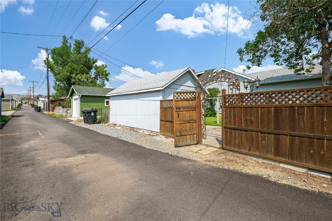 1043 S Colorado Property Photo 45