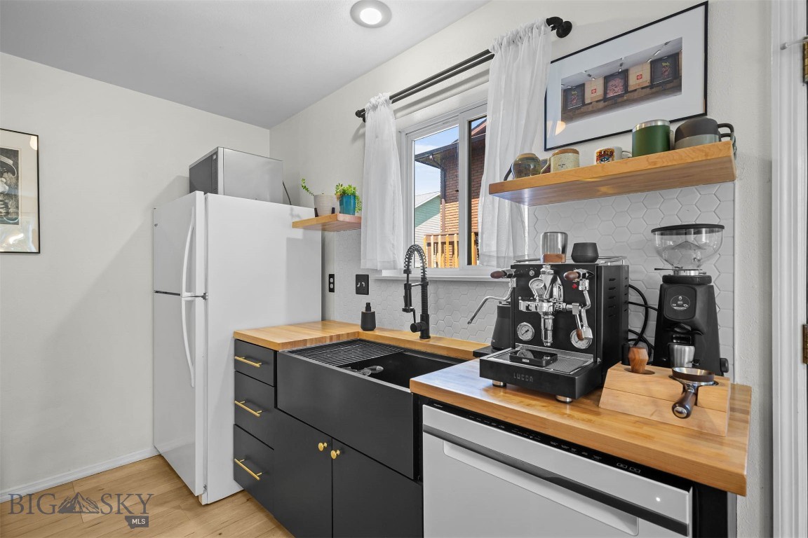 111 S Yellowstone Avenue 4 Property Photo 13