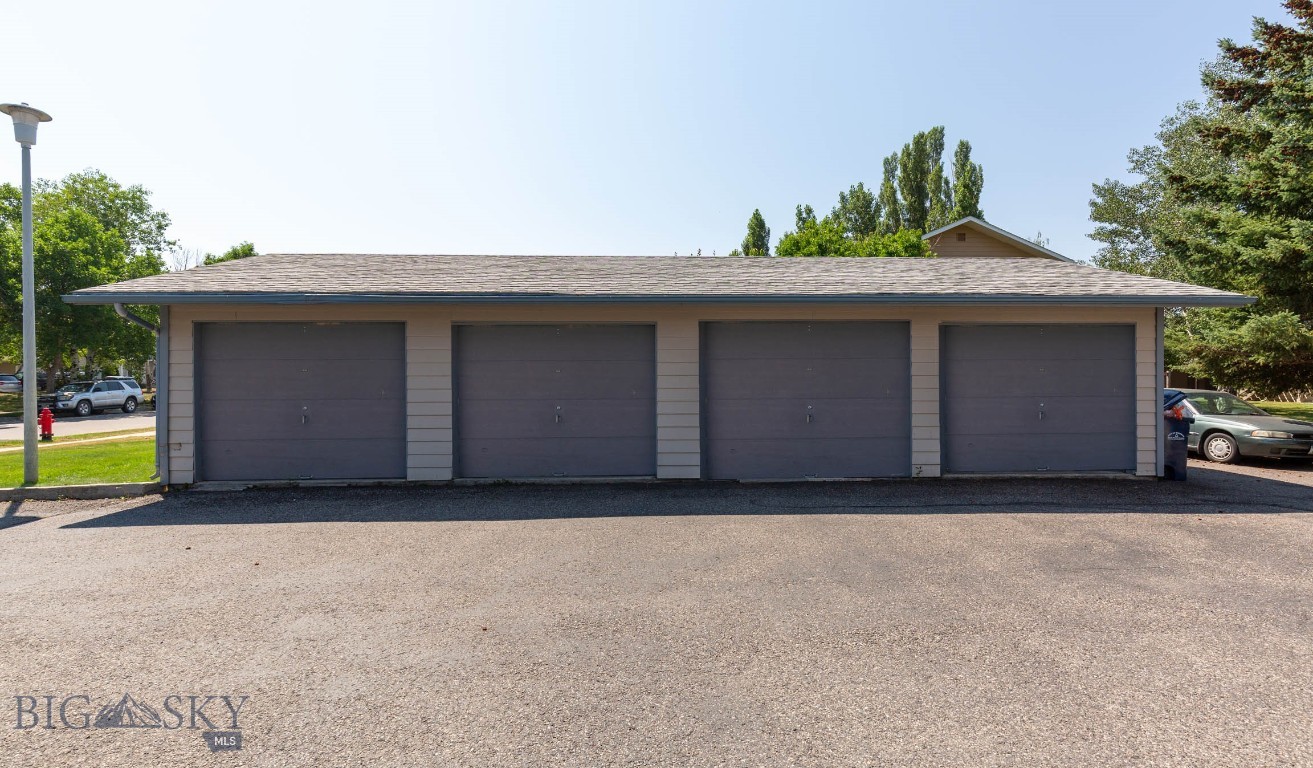 111 S Yellowstone Avenue 4 Property Photo 27