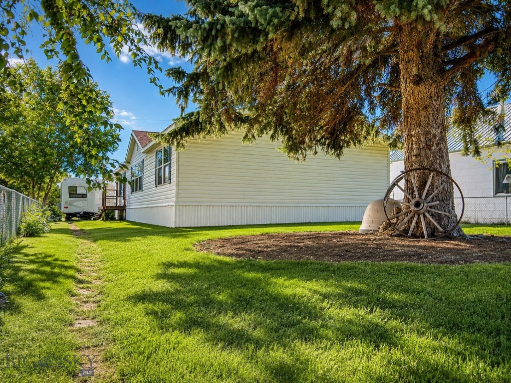 111 S I Street Property Photo 1