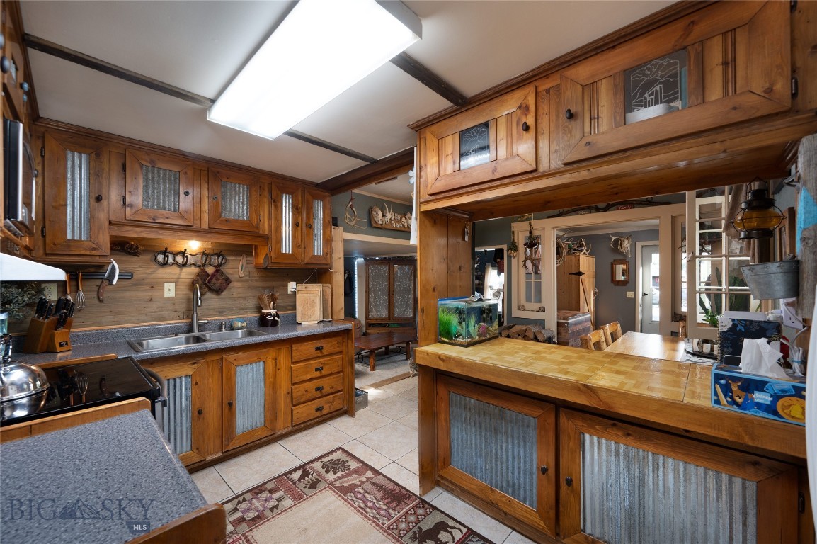 202 5th Street W Property Photo 13