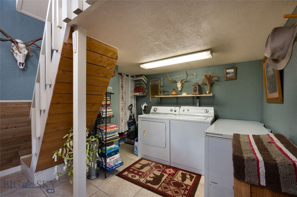 202 5th Street W Property Photo 21