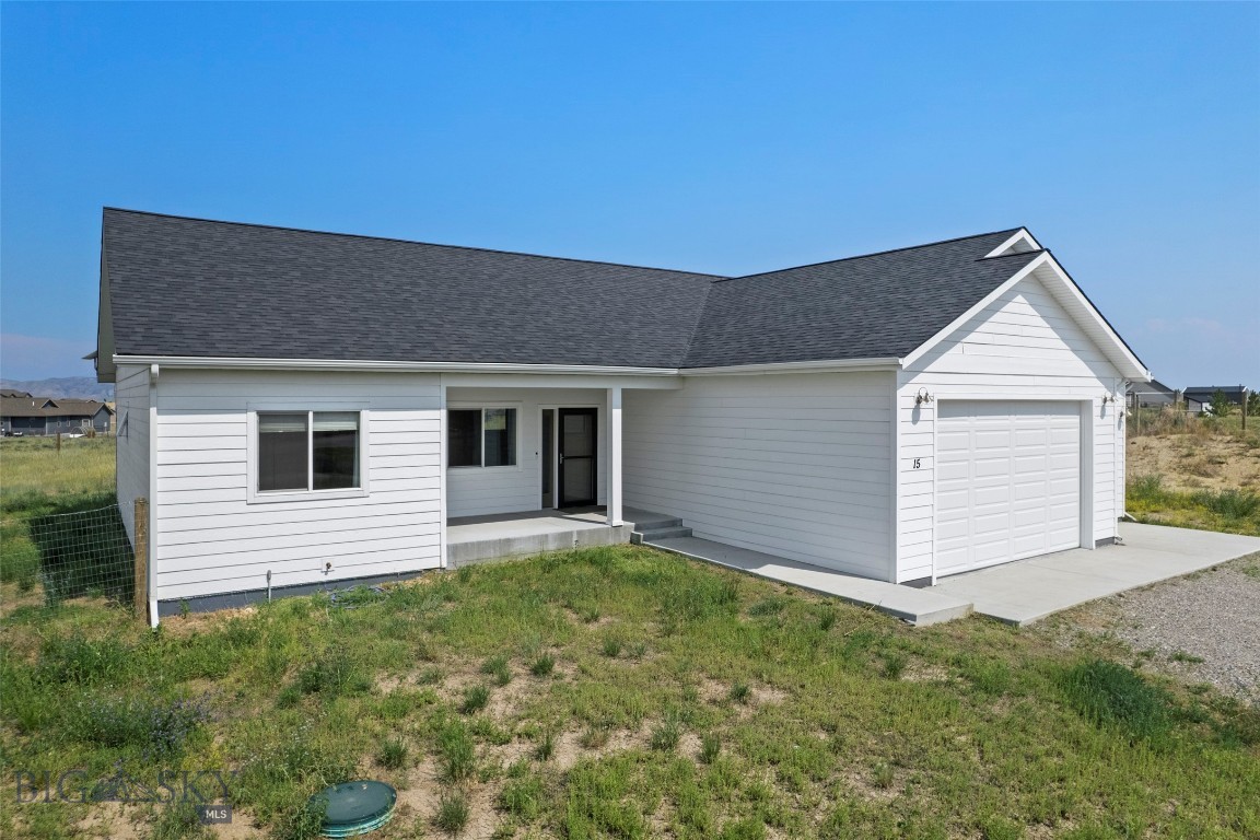 15 Santa Fe Trail Property Photo 4