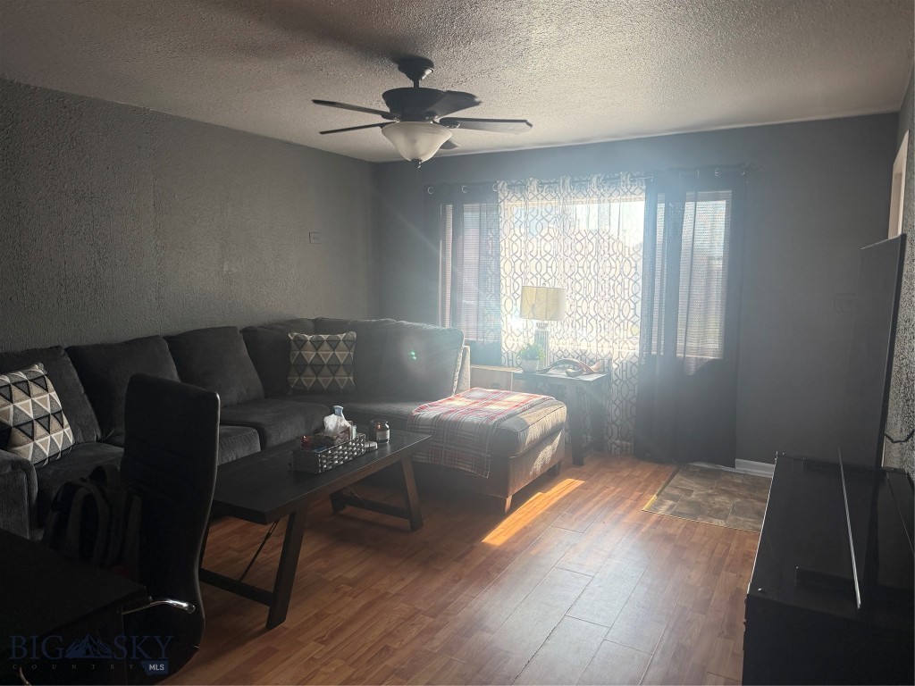 508 Ash Street Property Photo 3
