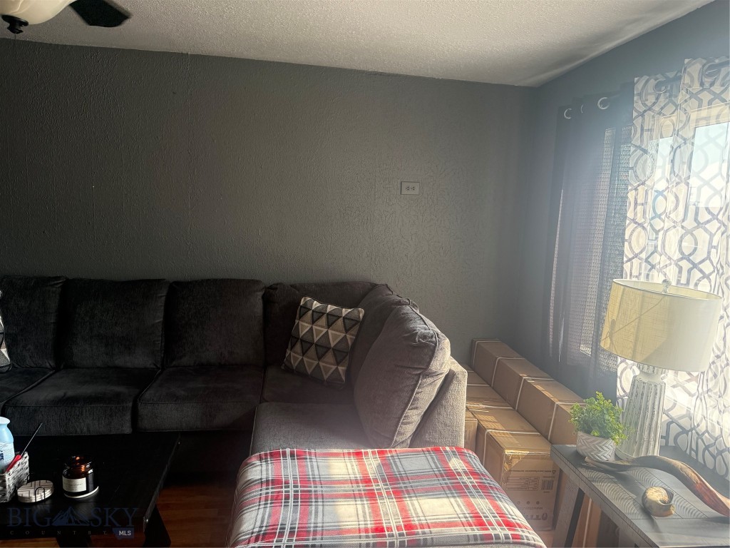 508 Ash Street Property Photo 4