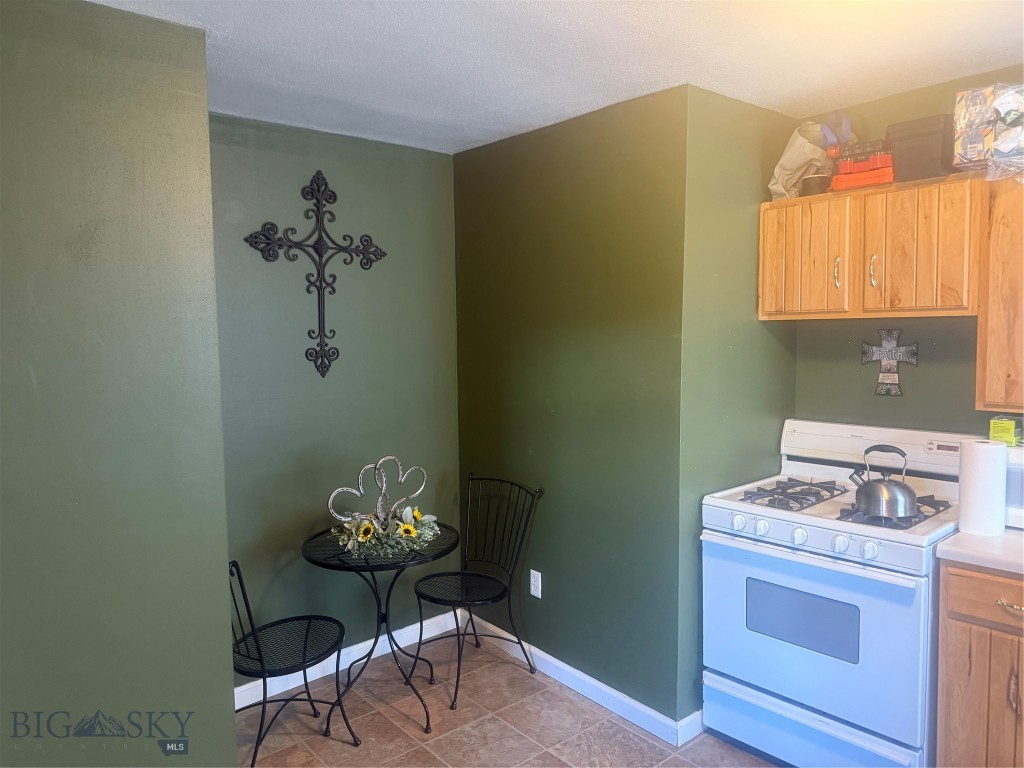 508 Ash Street Property Photo 11