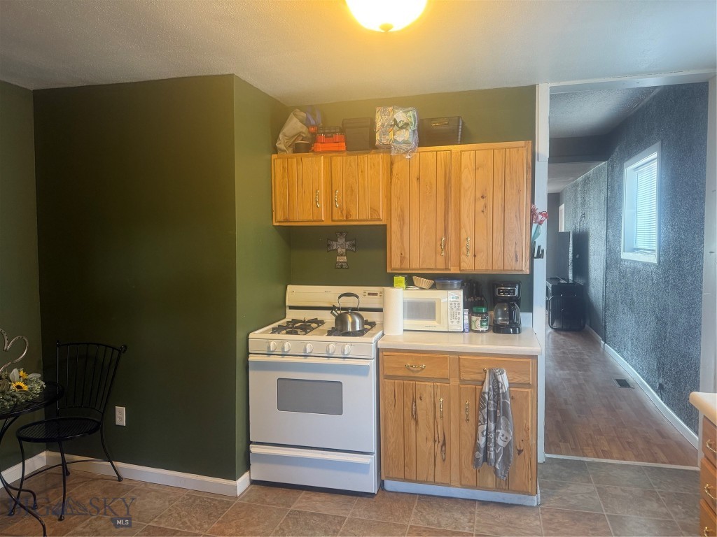 508 Ash Street Property Photo 12