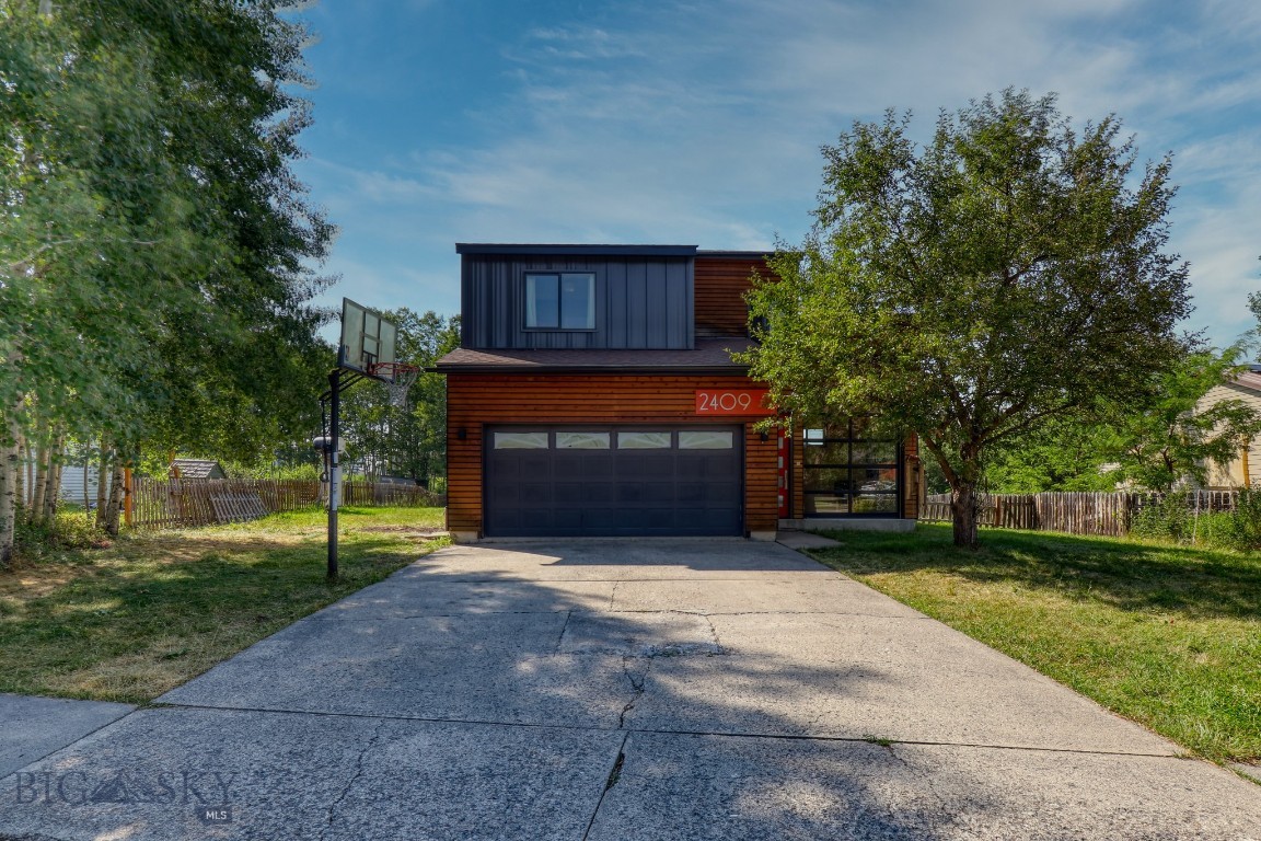 2409 Westridge Drive Property Photo 1