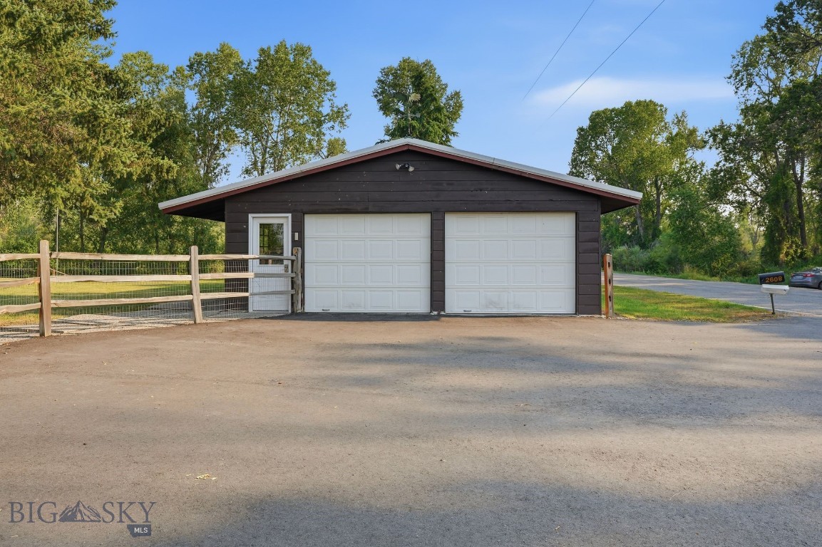 2608 Linney Property Photo 57