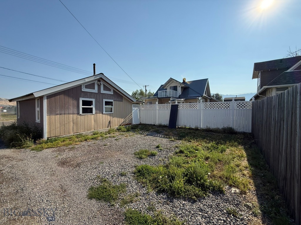 2001 Nevada Property Photo 26