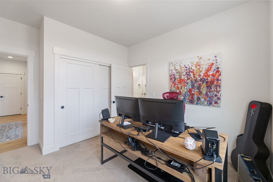 1502 Cyril Way Property Photo 33