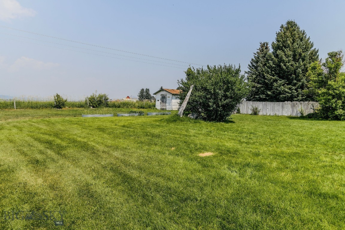 104 Meadowlark Lane Property Photo 7