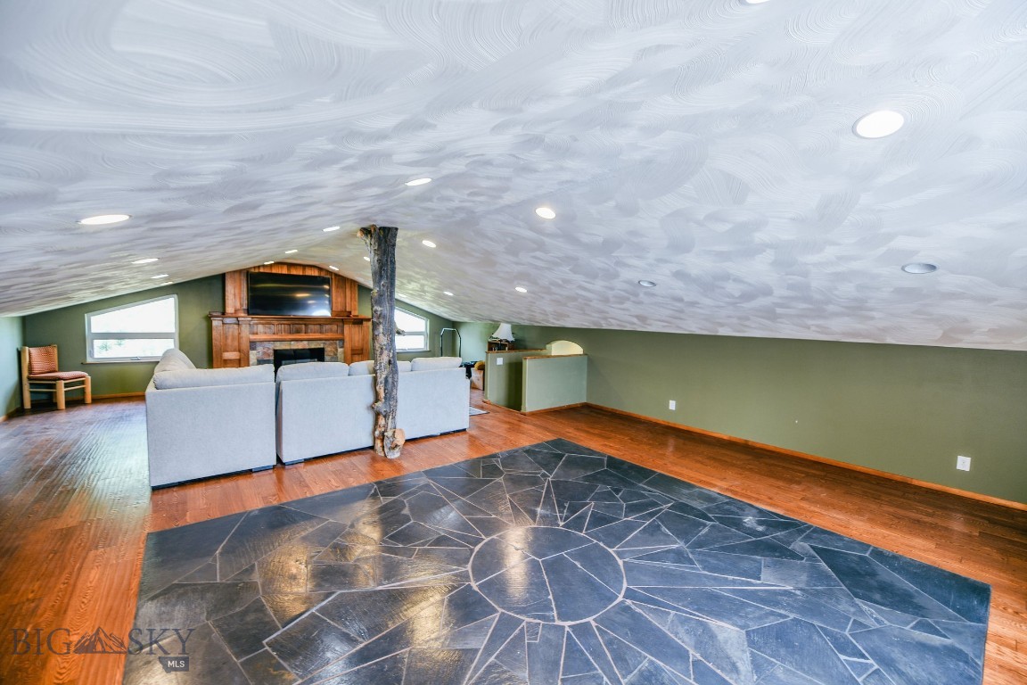 104 Meadowlark Lane Property Photo 15