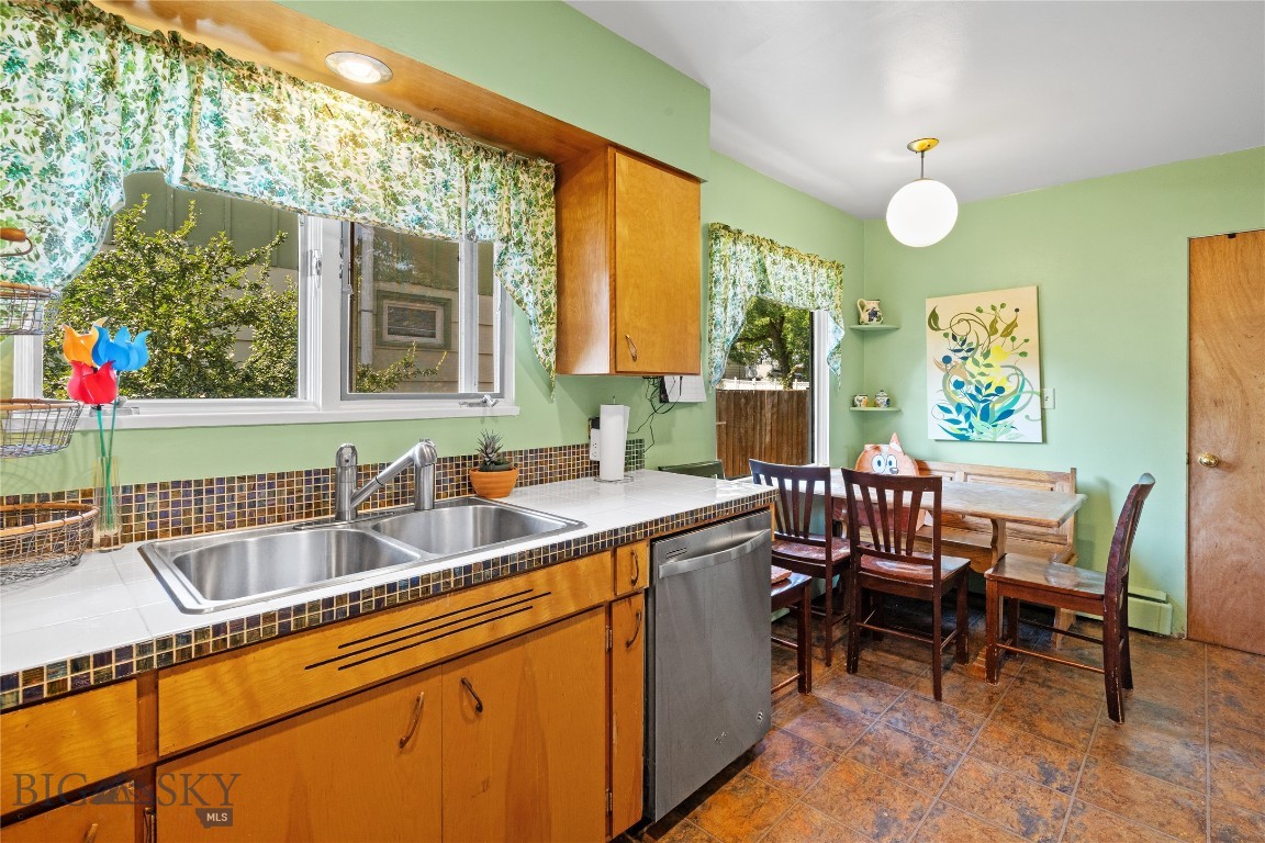 922 W Beall Street Property Photo 10