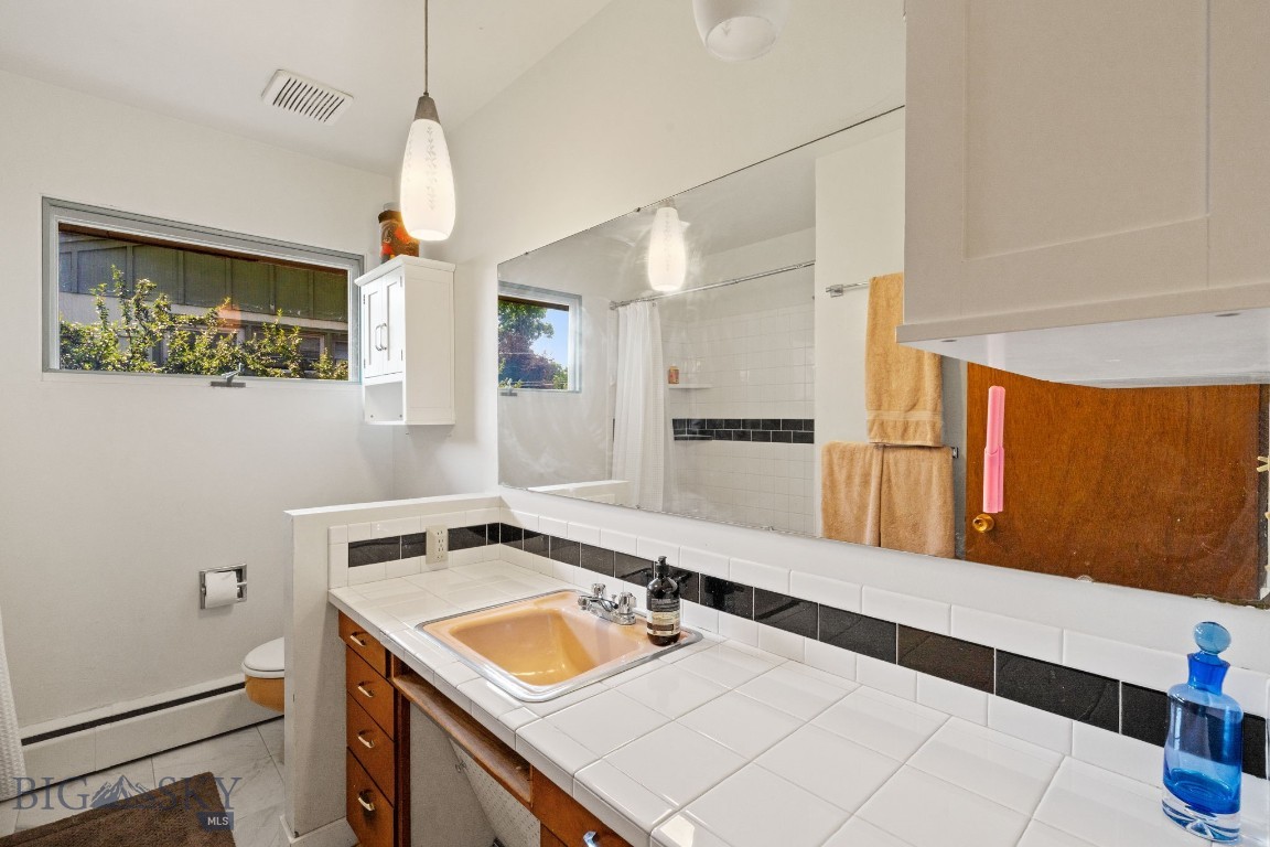 922 W Beall Street Property Photo 14