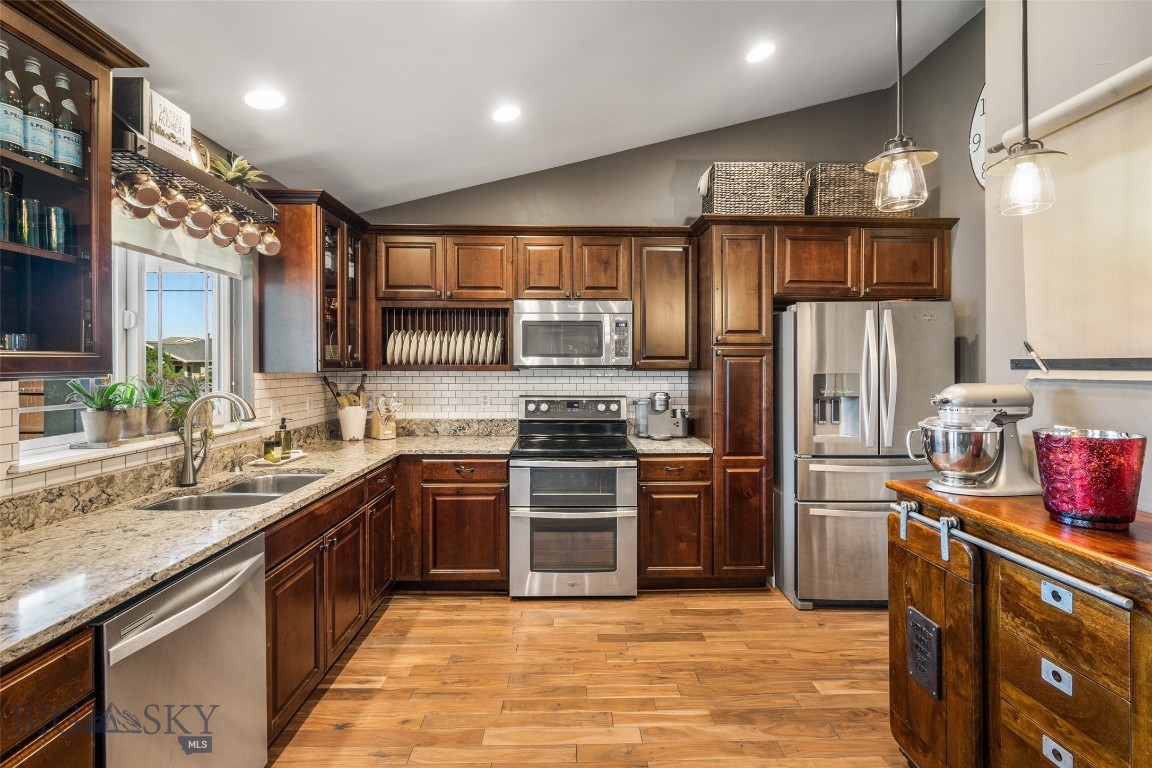 1235 Hunters Way Property Photo 16