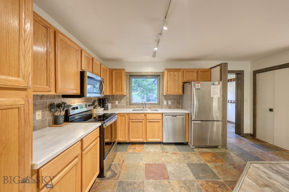 6 Bison Run Road Property Photo 12