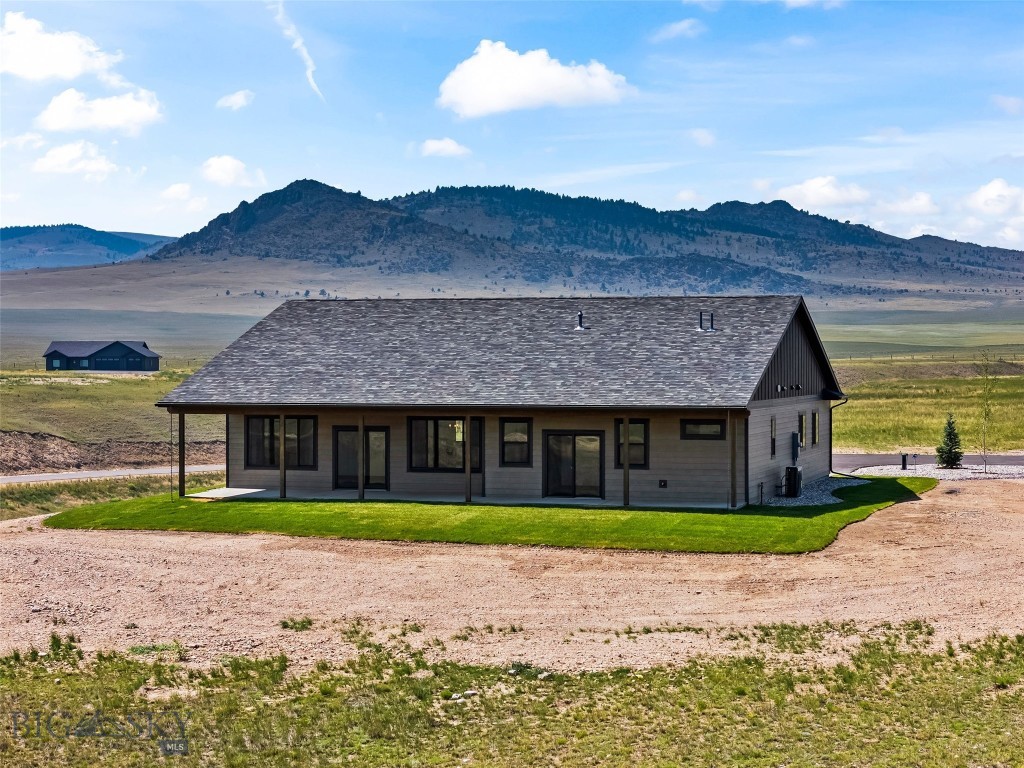 8 Viola View Property Photo 6
