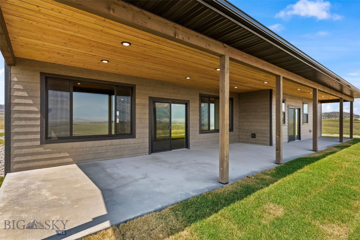 8 Viola View Property Photo 10