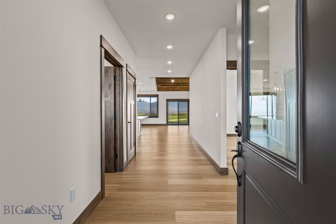 8 Viola View Property Photo 12