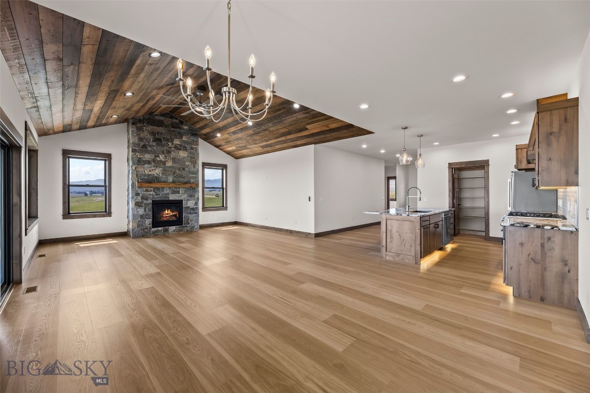 8 Viola View Property Photo 36