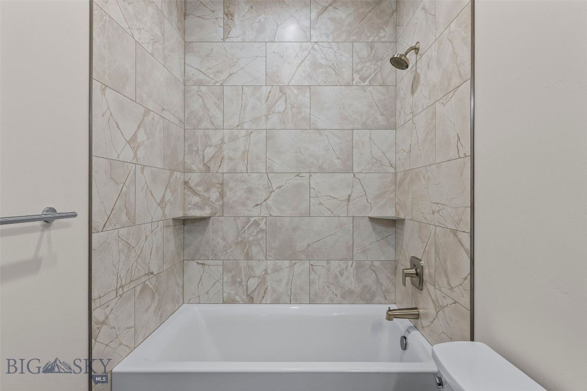 8 Viola View Property Photo 57