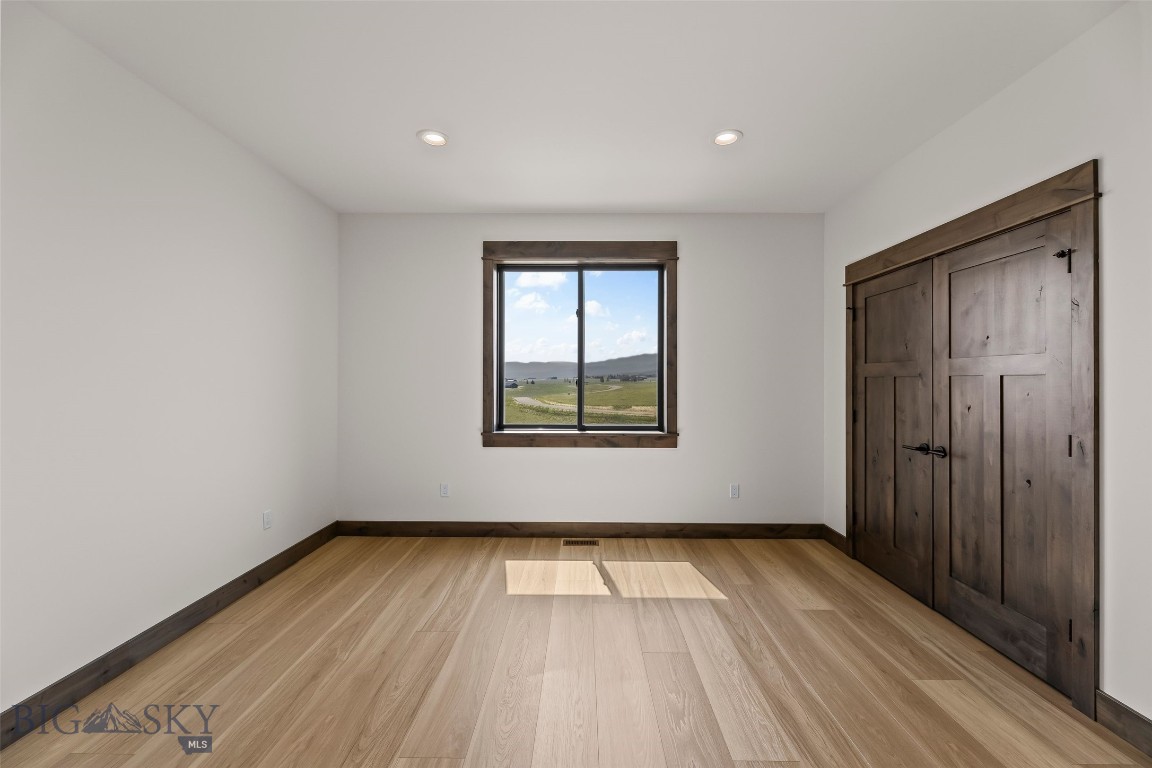 8 Viola View Property Photo 58