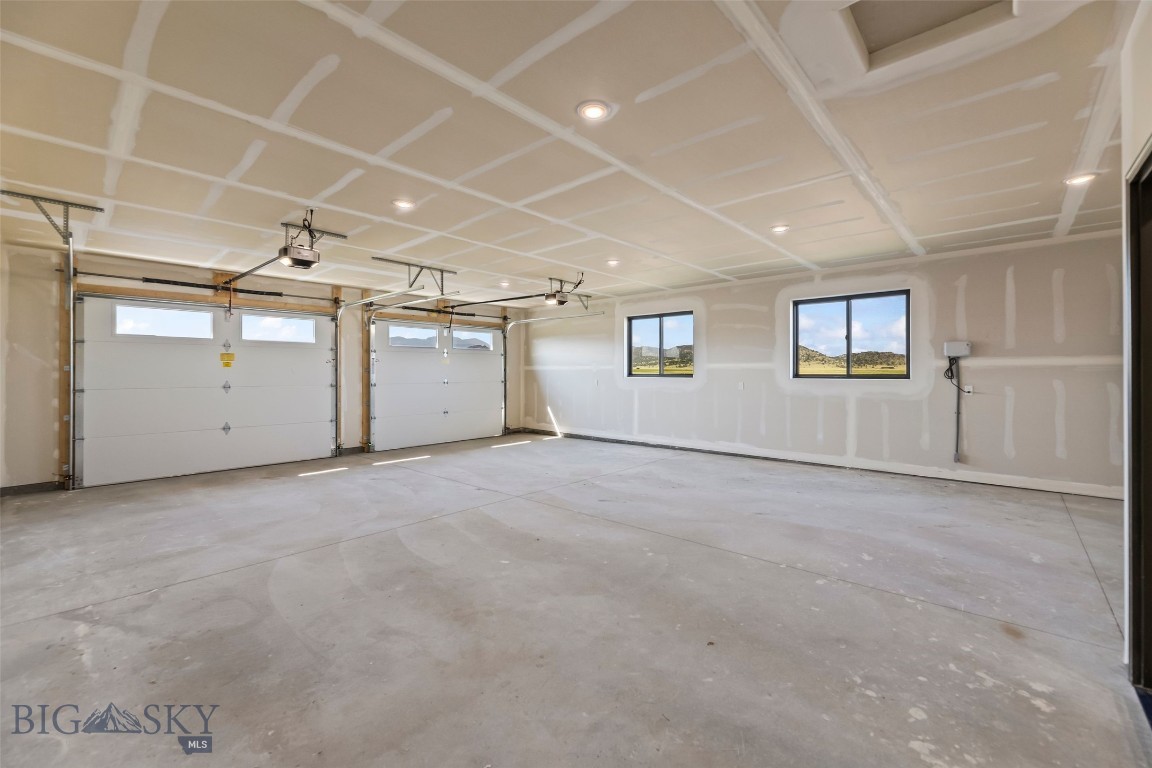 8 Viola View Property Photo 66