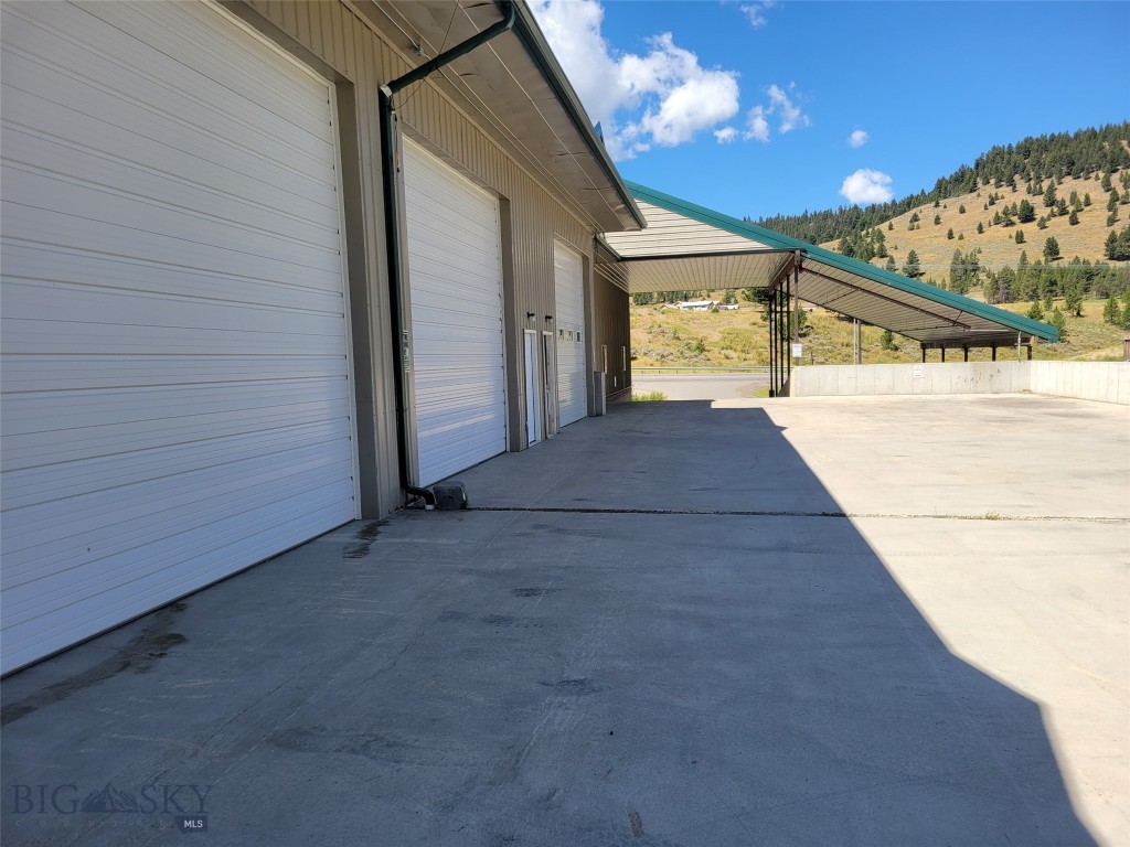 47220 Gallatin Road 4 Property Photo 3
