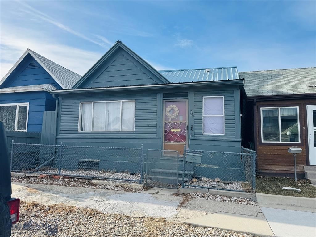 506 Ash Property Photo 1