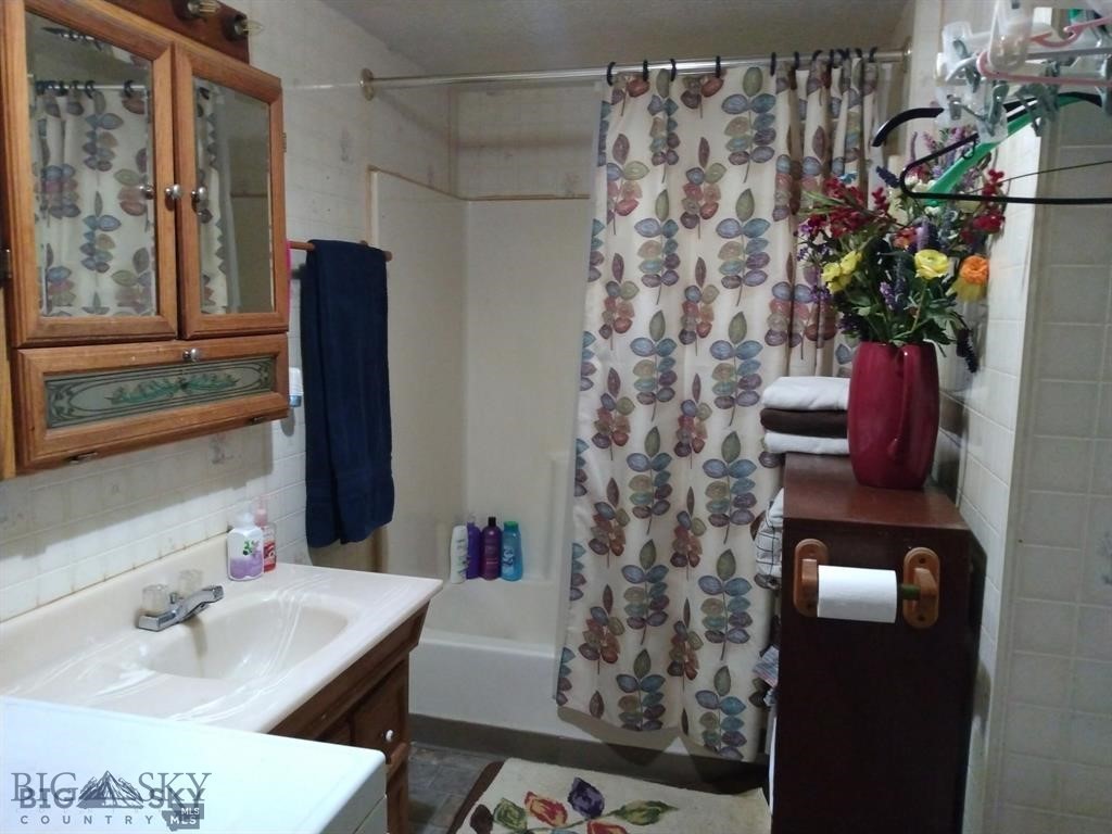 506 Ash Property Photo 2