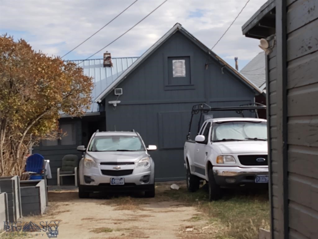 506 Ash Property Photo 10