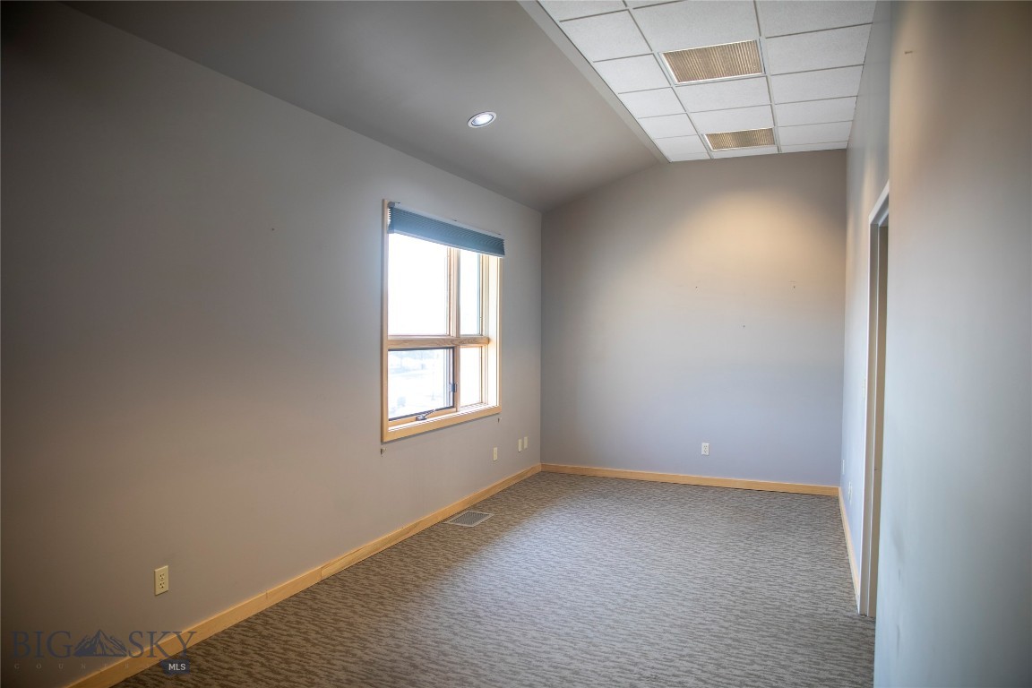4050 Valley Commons H-3 Property Photo 4