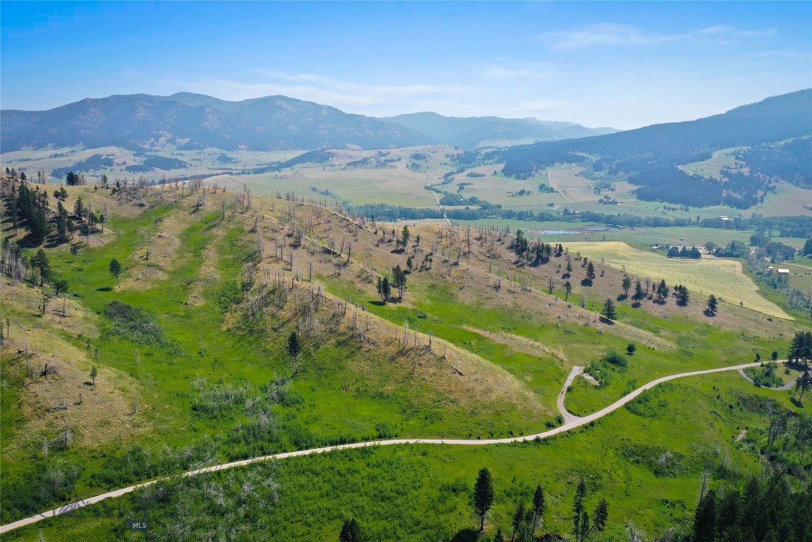 712 Beasley Creek Property Photo 5