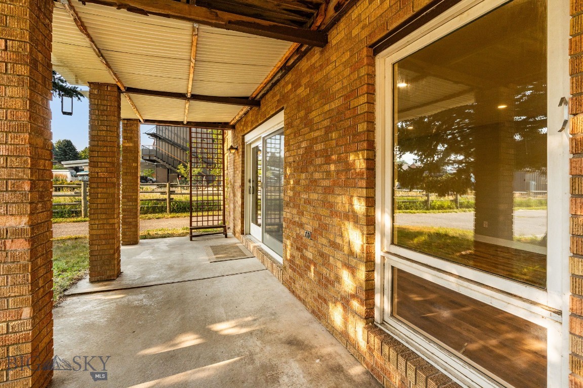 3100 Wagonwheel Road 1 Property Photo 27