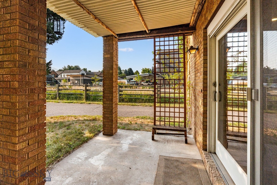 3100 Wagonwheel Road 1 Property Photo 29