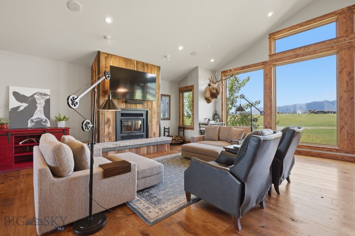 46 Moon Shadow Drive Property Photo 8