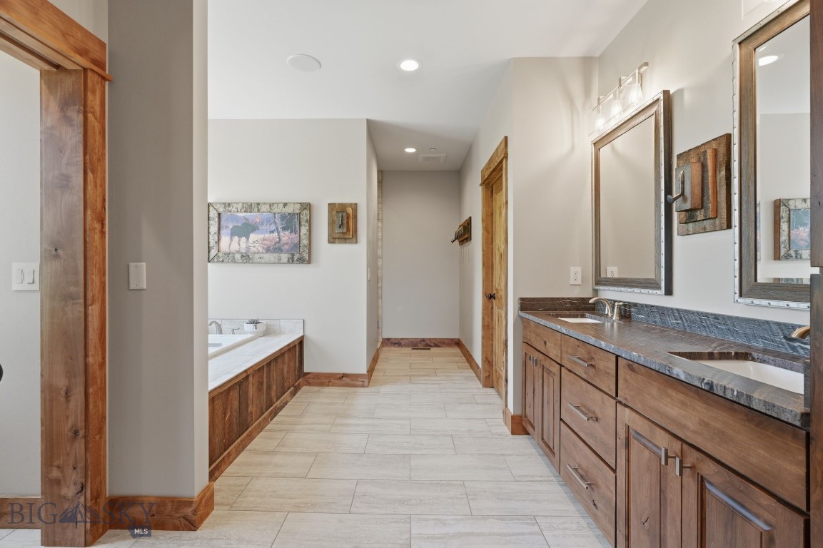46 Moon Shadow Drive Property Photo 31