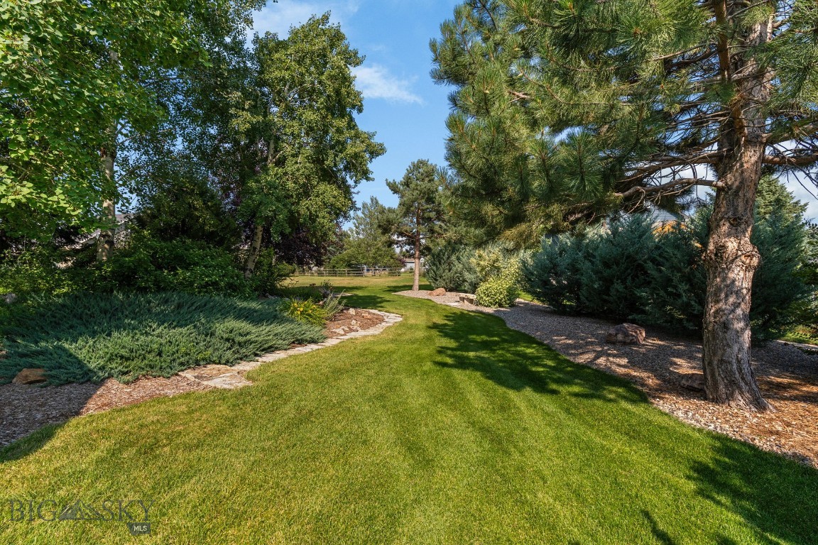 12 Pathfinder Trail Property Photo 44