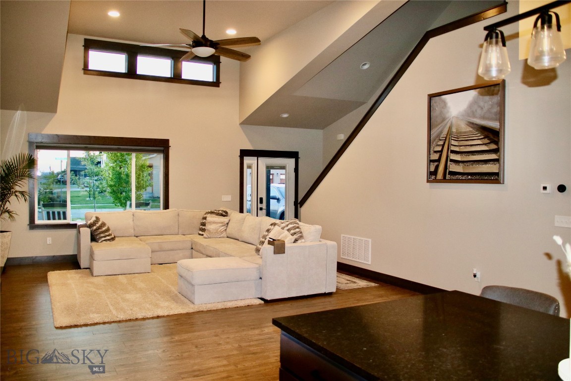 176 Travelers Property Photo 16