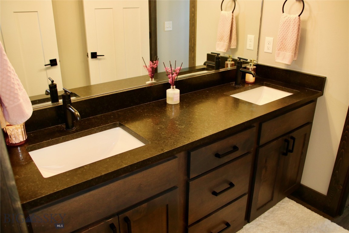 176 Travelers Property Photo 35