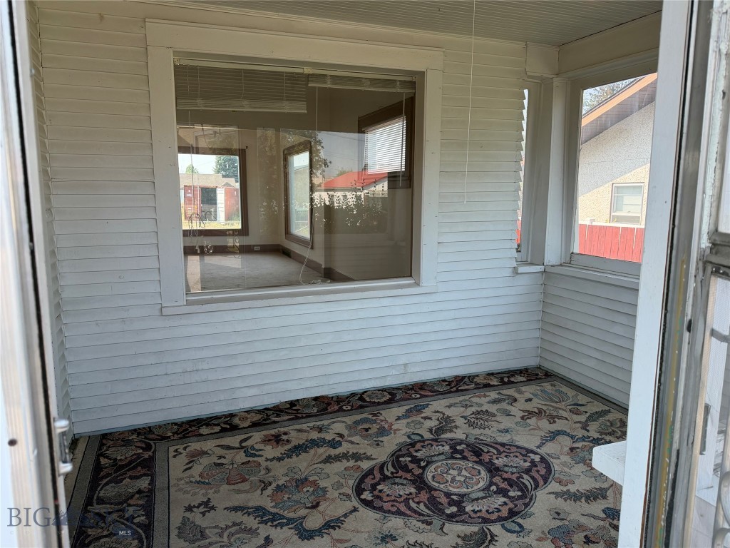 2820 State Street Property Photo 5