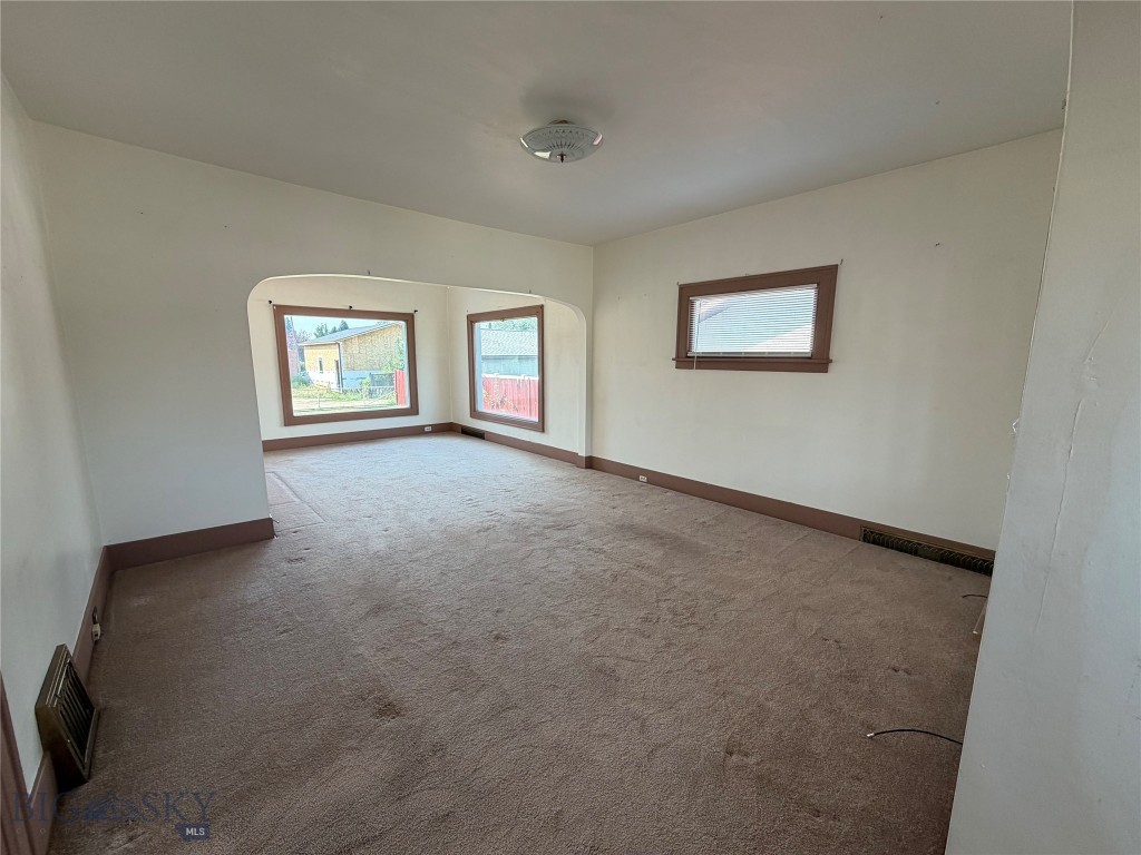 2820 State Street Property Photo 7