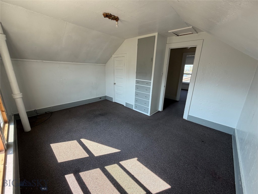 2820 State Street Property Photo 12