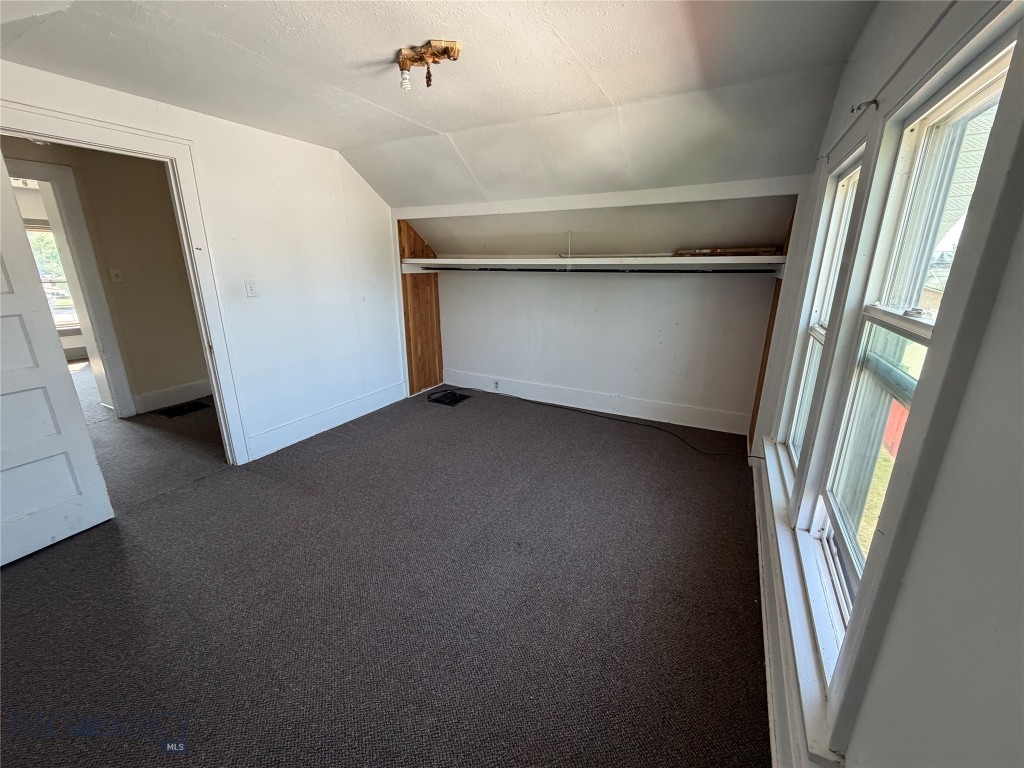 2820 State Street Property Photo 13