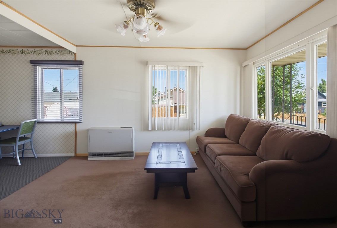 2327 Garrison Avenue Property Photo 4