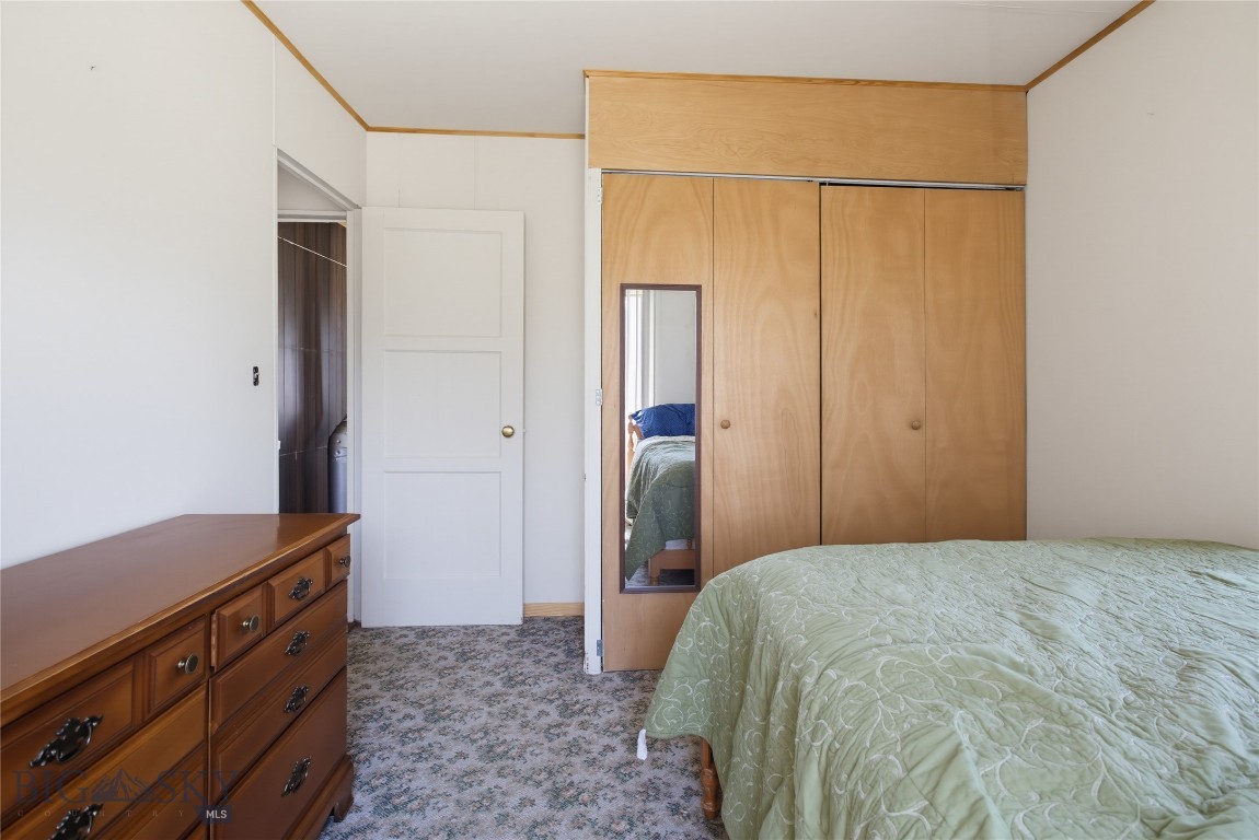 2327 Garrison Avenue Property Photo 12