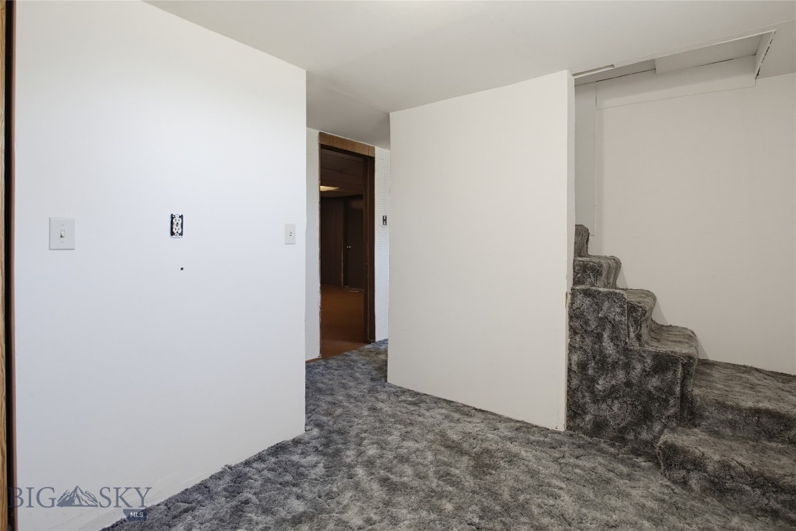 2327 Garrison Avenue Property Photo 14