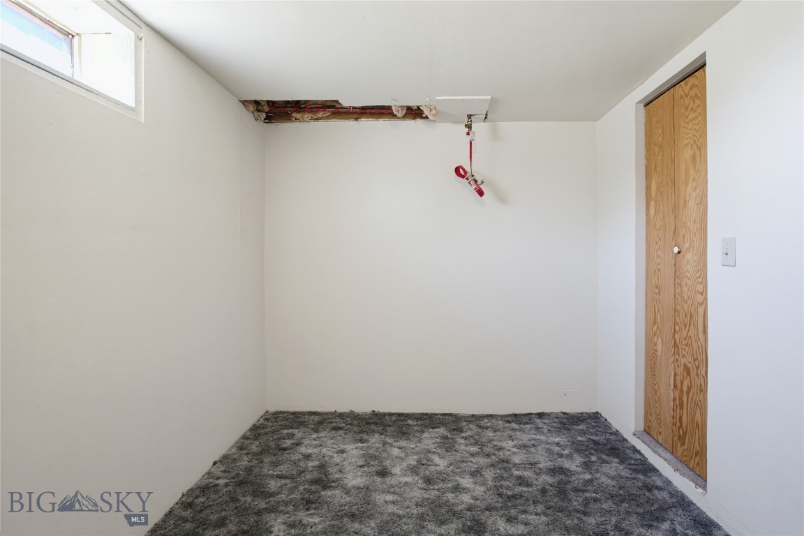 2327 Garrison Avenue Property Photo 15